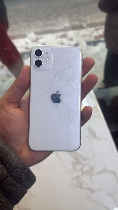 Айфон 11 64 гб обмен или продам