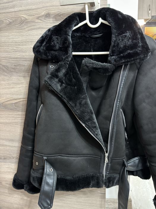 Черно зимно палто