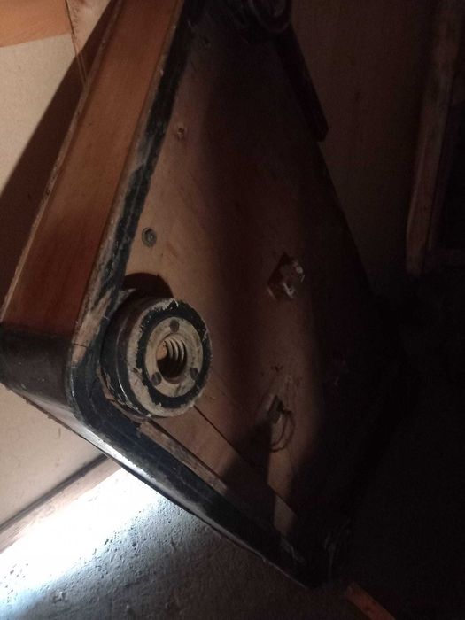 tambal mare de concert pe picioare