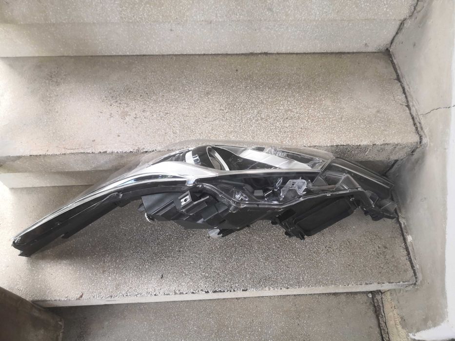 Фар Toyota C-HR LED десен/Фар Тойота C-HR/Фар Toyota CHR Оригинален