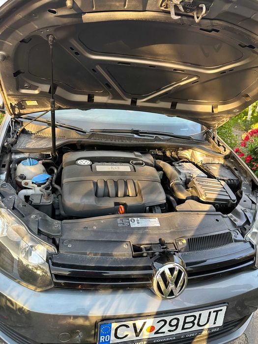 autoturism Volkswagen Golf