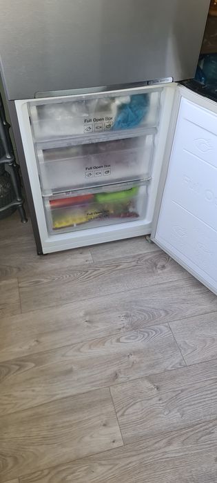 Хладилник Samsung