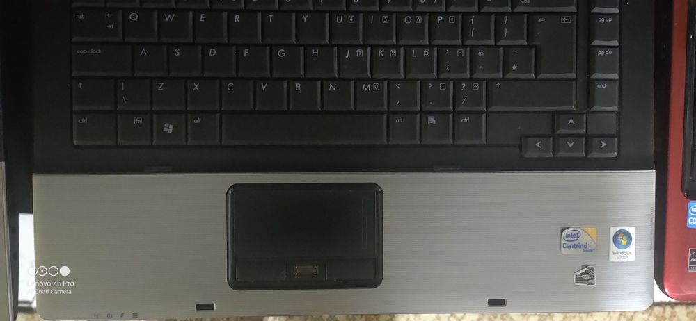 4 лаптопа старички модели но работещи за преинсталиране са и четирите