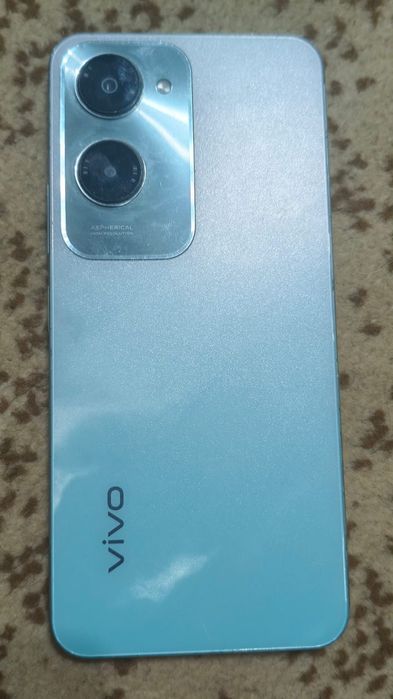 Виво у 18 Смартфон 128/6+6