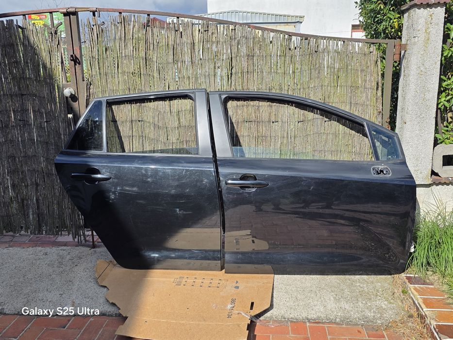 Usa fata spate toyota corolla e21 brek