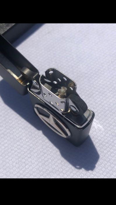 Vând brichete originale Zippo Merces Benz Edition