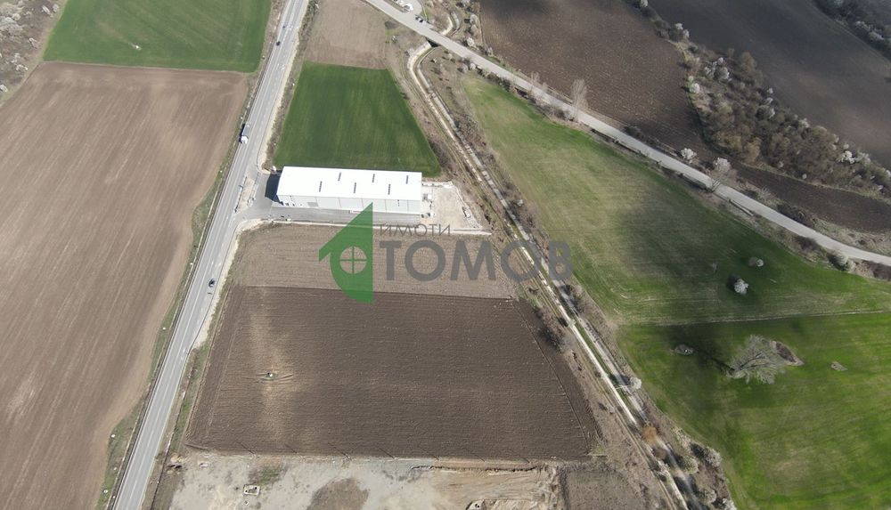 Продава се Парцел в Шумен, Промишлена зона - 12694 кв.м за 50 €/кв.м - Снимка #1