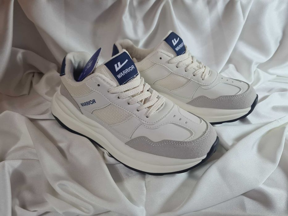 Утеплённые кросовки