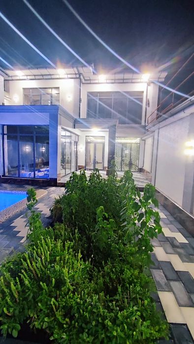 Oq toshda yangi qurilgan dacha arzon va tez sotiladi