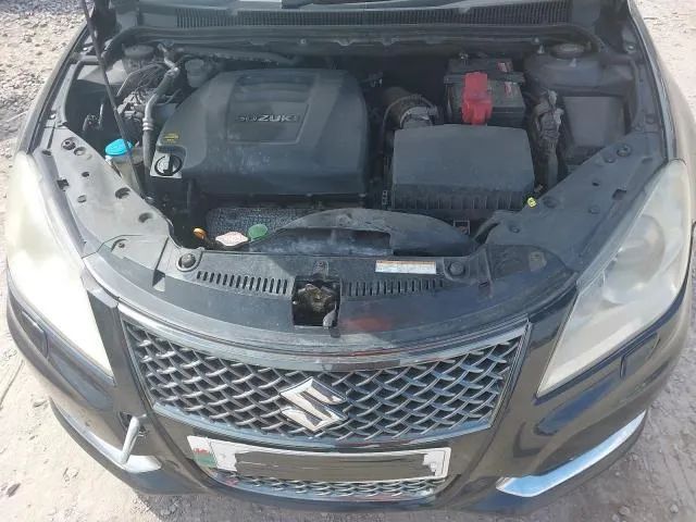Dezmembrez suzuki Kizashi