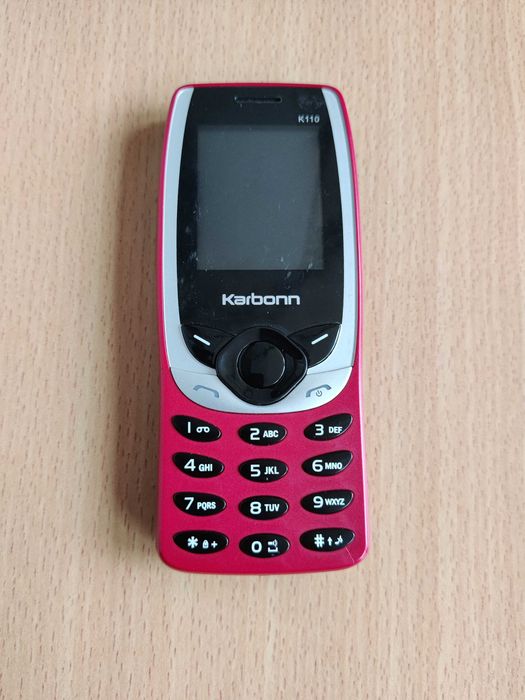 Telefon clasic Karbonn K110, nefunctional, pentru colectionari