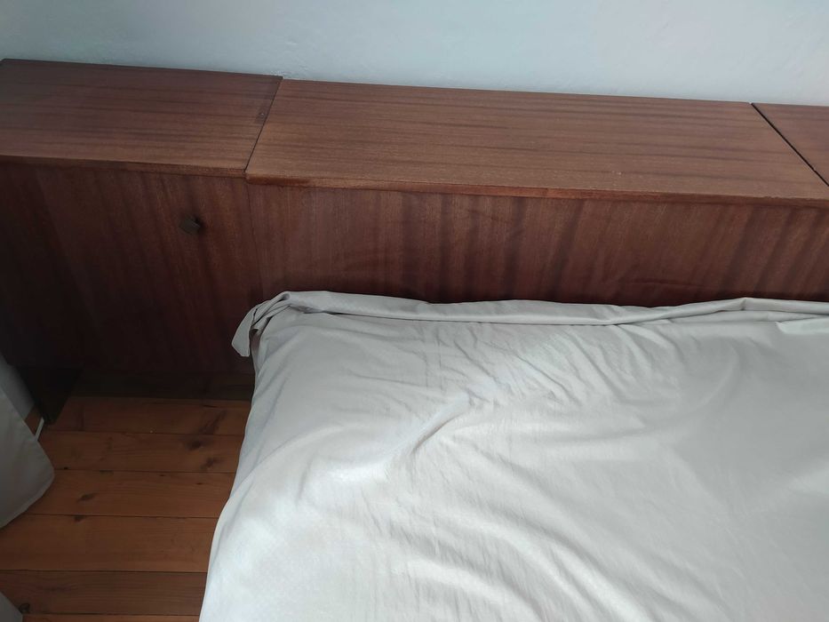 Подарявам спалня и матраци към нея