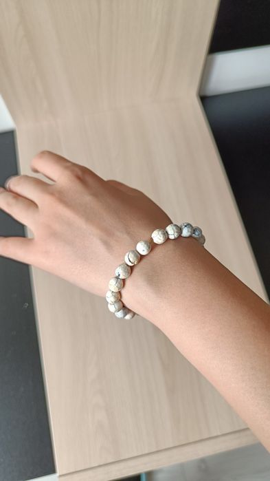 Браслет белого цвета, новый