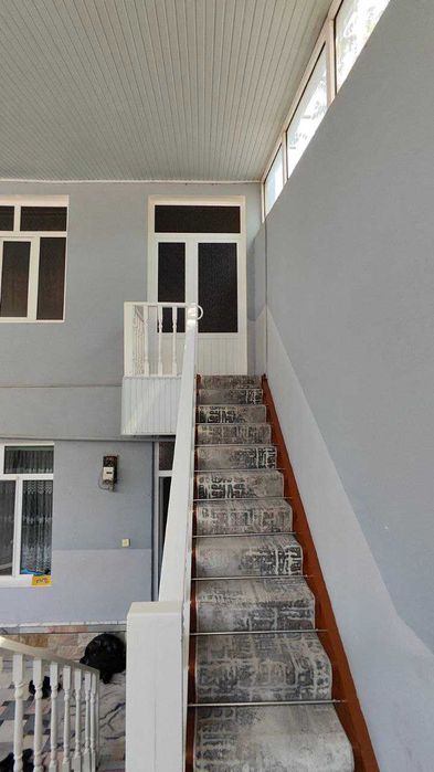 Участок 4-сотки 2-Этажный 10-комнат,улица Мехржон, 4-роддом.