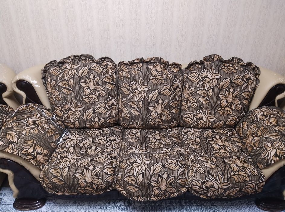 Мягкий уголок продам