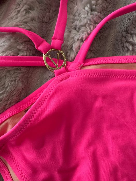 Ярко розов бански Victoria’s secret