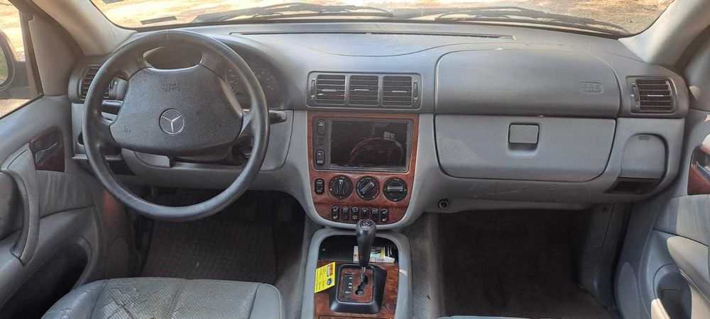 Mercedes ML 270 163К.С