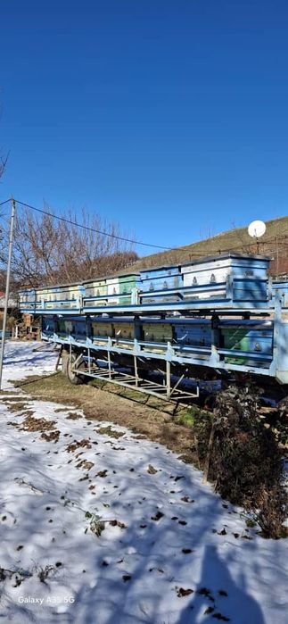 Прицеп пчеловодный. Подробности по телефону. 35 млн. Торг возможен