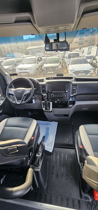 Идеальный транспорт для групповых поездок по Узбекистан Hyundai Solati