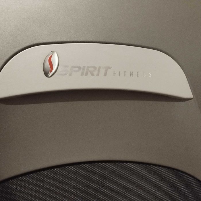 Бягаща пътека Spirit Ст800