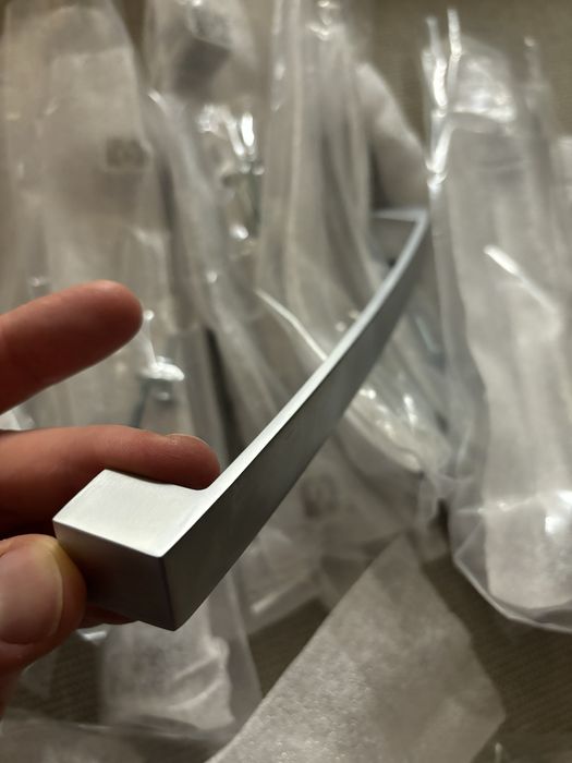 13 броя чисто нови дръжки за кухня