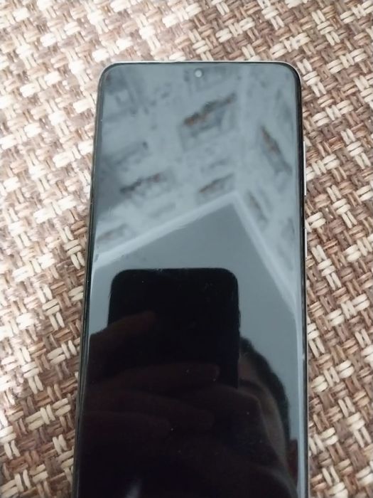 Продам Samsung S20