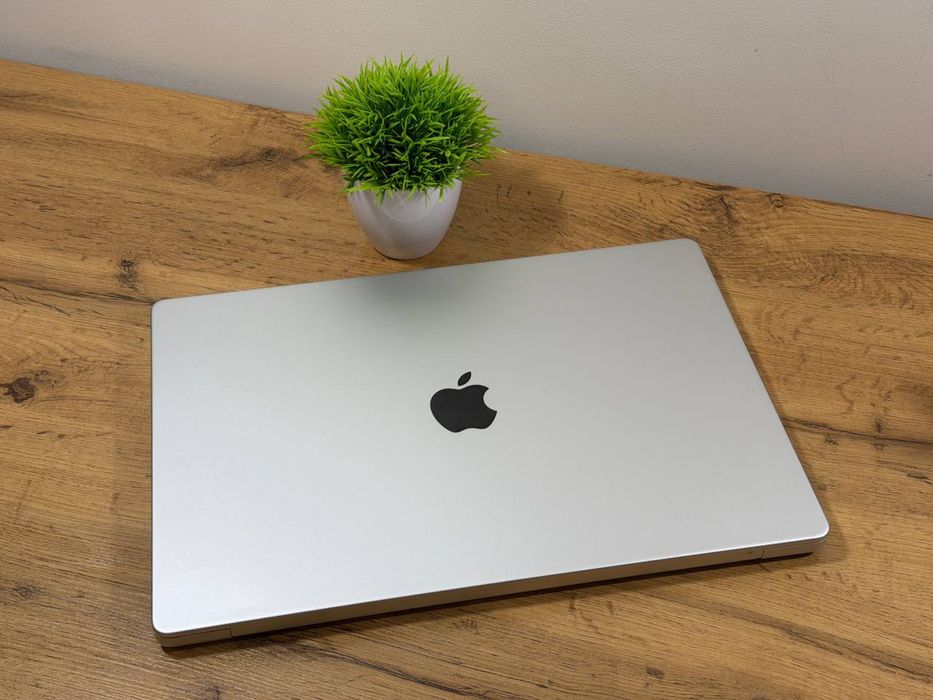 Срочно ! Macbook pro 16 m1 PRO 2025