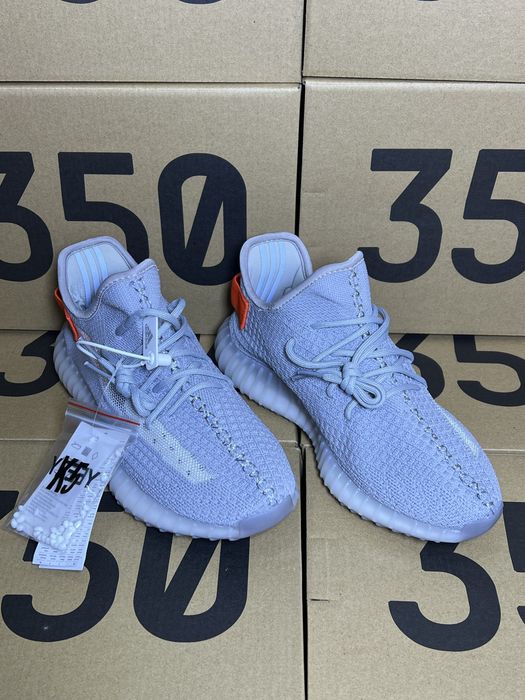 Yeezy Boost 350 V2