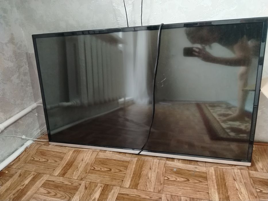 Отдам телевизор на запчасти