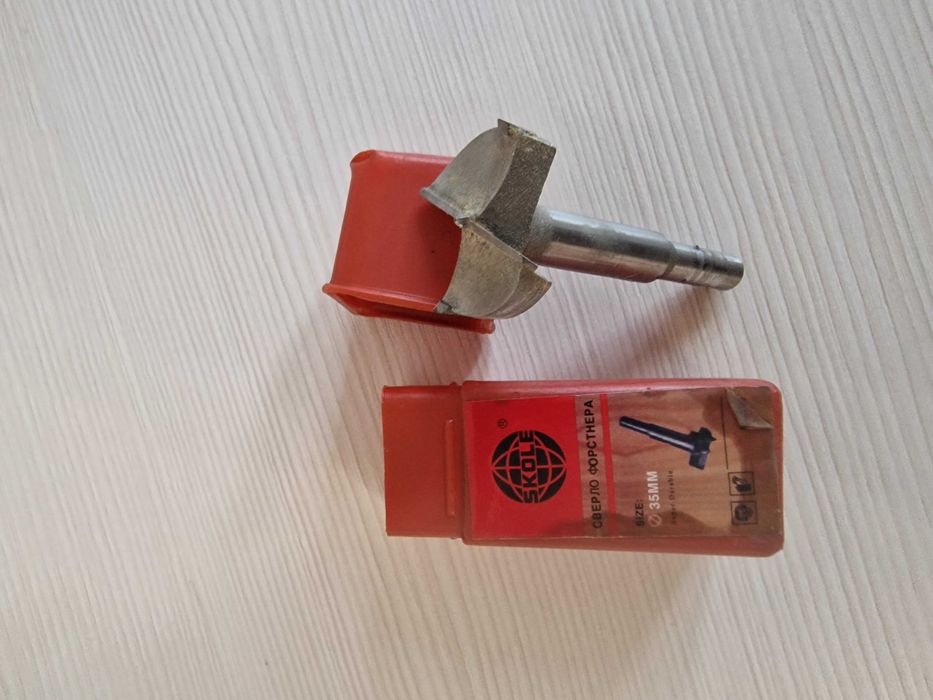 Сверло балеринка, форстнера и степлер для мебели
