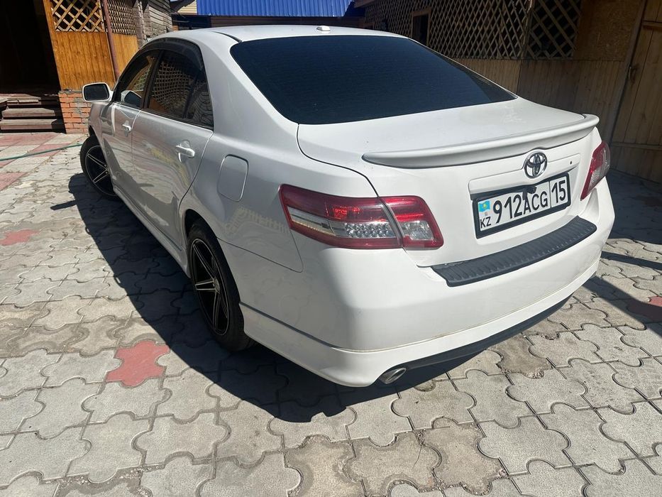 Продам камри объём 2.5