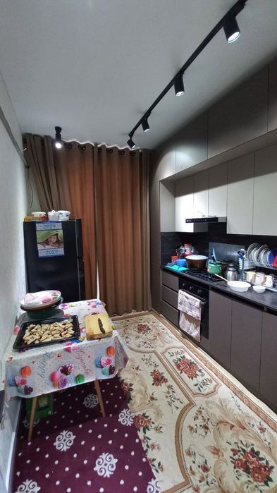 Продаётся 3/5/6 М Улугбекский р-н Экобазар