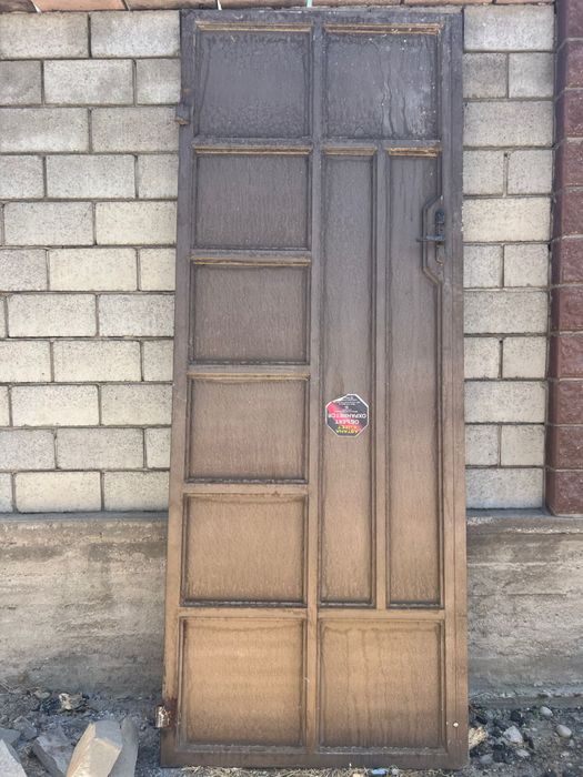 Продам железную дверь