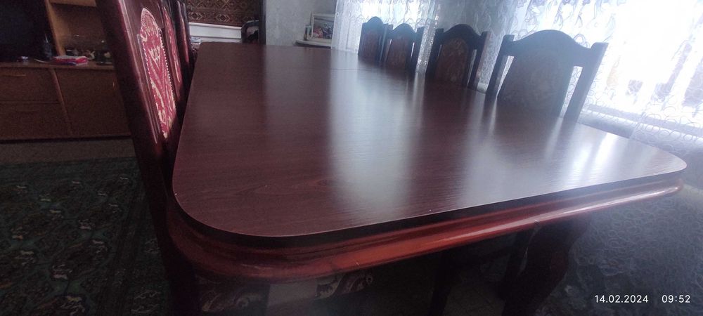 Продам стол Малайзия дерево без стульев