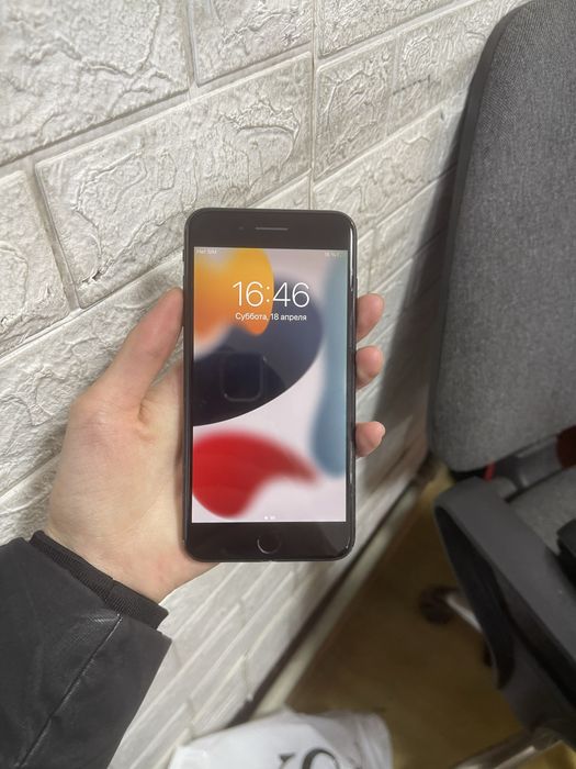 Продам Айфон 7plus 128gb