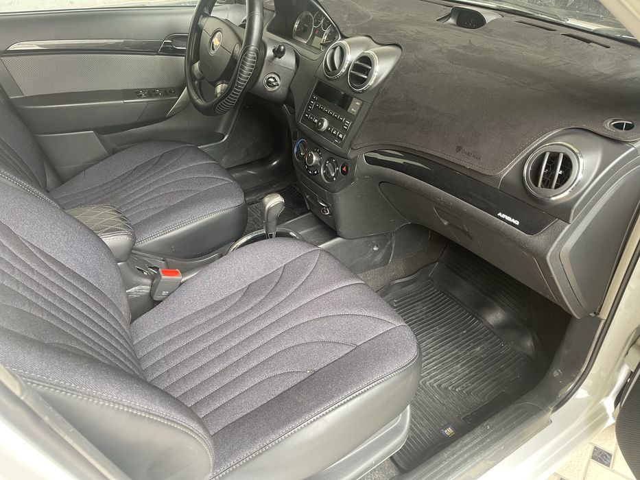 Nexia 3, oq, 4 pozitsiya sotiladi