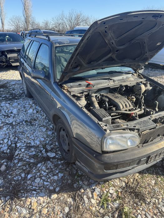 Volkswagen golf 3 1.6I 101кс