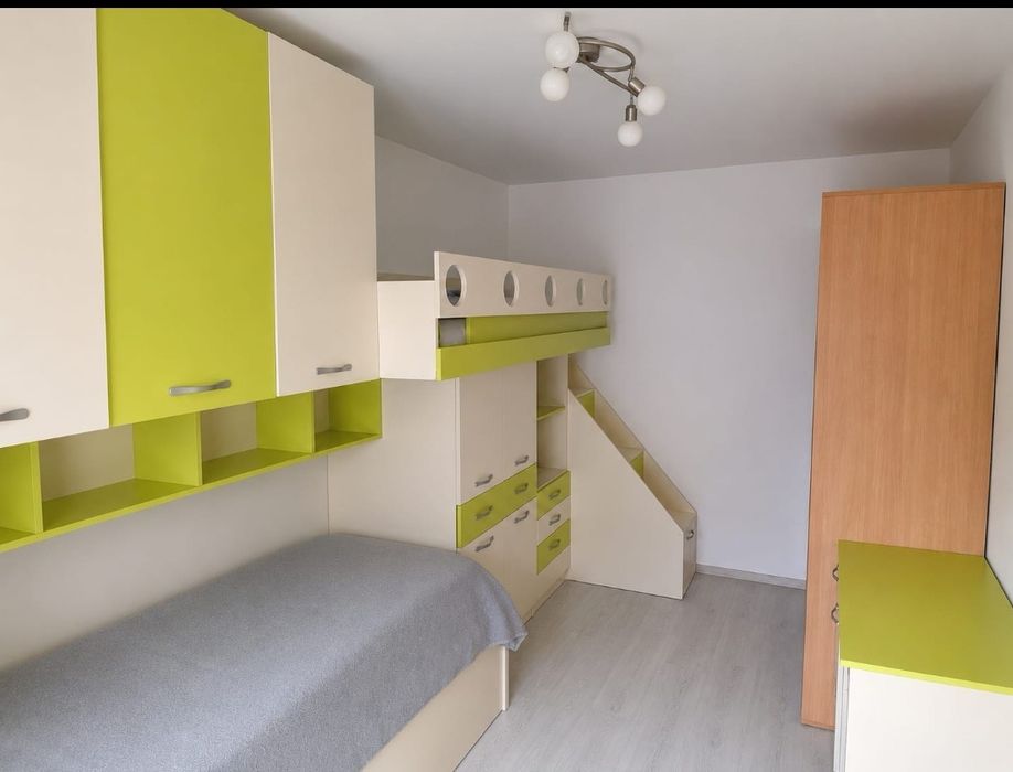 Se vinde apartament 3 camere