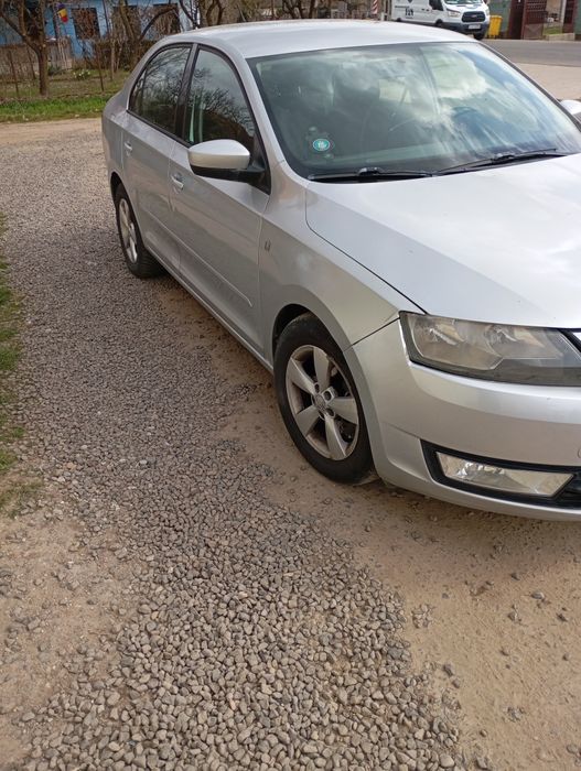 Vând Skoda Rapid