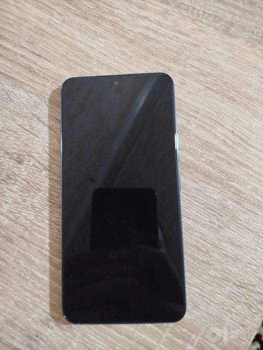 Ideal holatdagi samsung s22 sotiladi