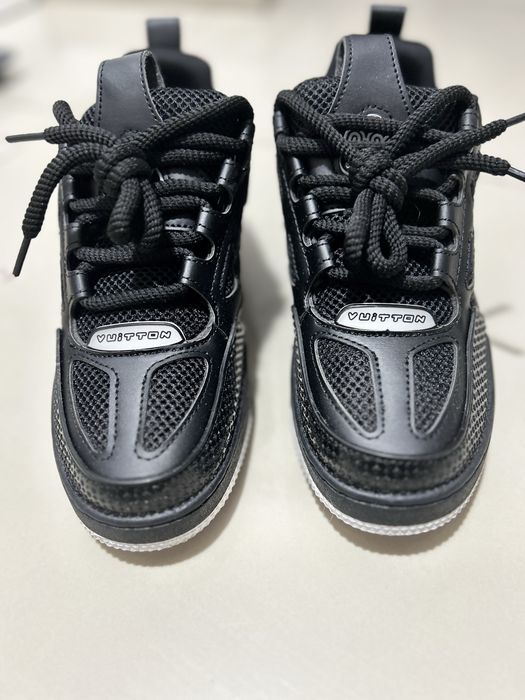 Adidasi Marime 42