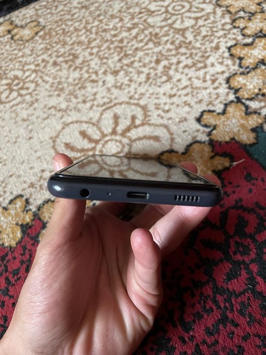 Самсунг а13 сотилади