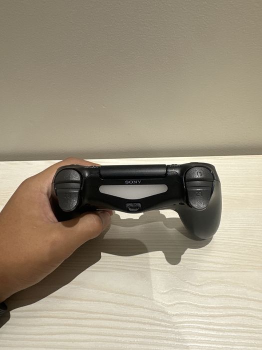 Оригинальный Геймпад Sony DualShock 4
