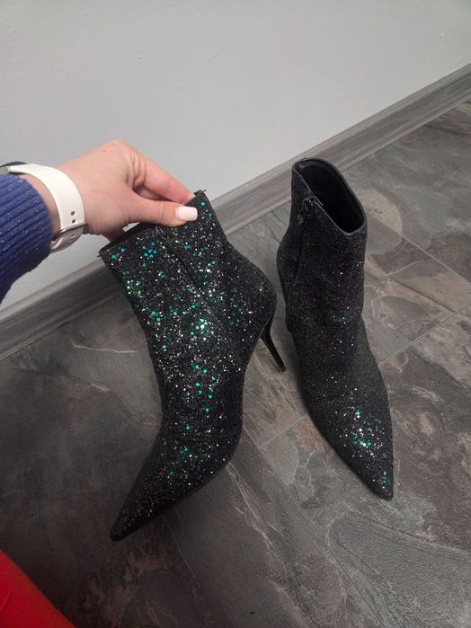 Дамски обувки с ток