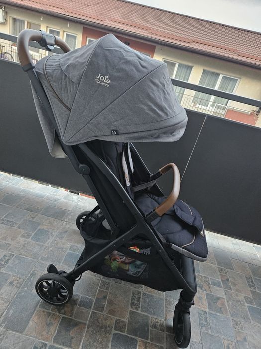 Vand carucior joie signature sport .