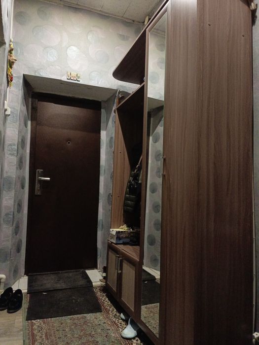 Продам шкаф для прихожей