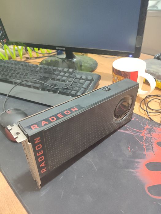Видеокарта Amd R8