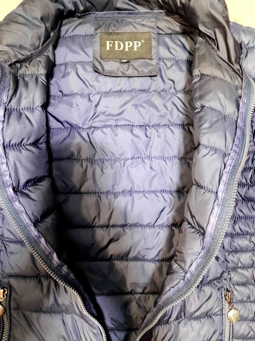 Дамско тъмно синьо олекотено яке