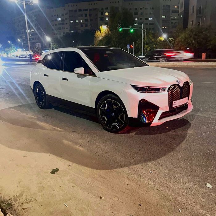 BMW ix40 электро