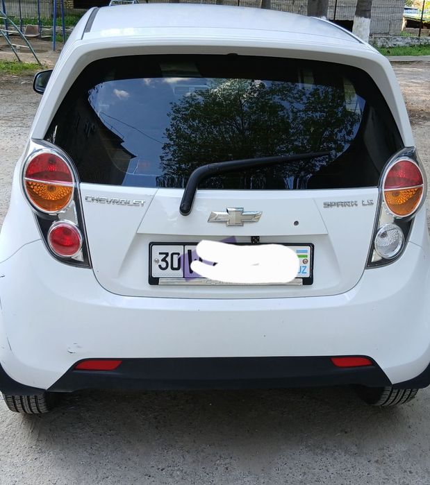 Спарк 1-позиция 2011 йил 2 круг йурган краскаси капот ва олди крилода